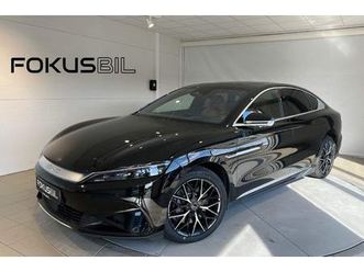 awd/adaptiv cruise/panorama/skinn/360-kamera