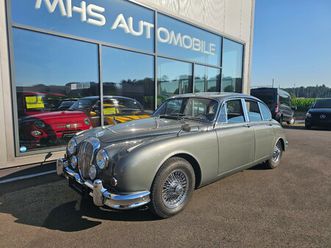 2 1/2 litre v8 saloon