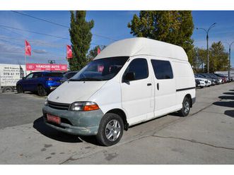 toyota hiace an. 2000