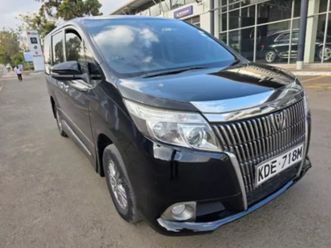 toyota esquire - 2015