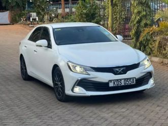 toyota mark x - 2017