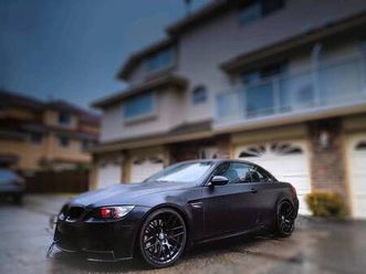 selling either my e93 m3 or e63 m6 both oem 6spd manual