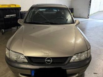 opel vectra 1.6 -