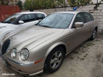 jaguar s type en bon état