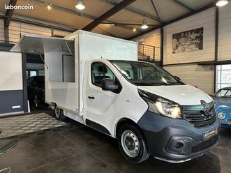 renault trafic plancher cabine hc l2h1 1200 kg dci 125 energy food truck - moteur a chaine vasp - prise - gaz trappe - carte grise