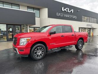 used 2024 nissan titan sv