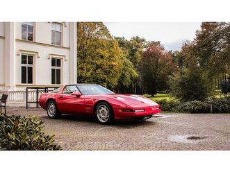 beautiful iconic 1992 corvette in perfect red color a vendre
