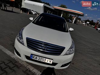 nissan teana 2011