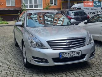 nissan teana 2010