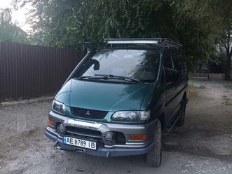 mitsubishi space gear 2001