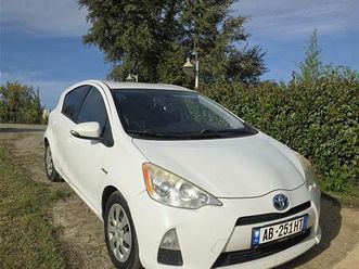 TOYOTA PRIUS C toyota-prius-c-1-5-hybride-gaz-okazion