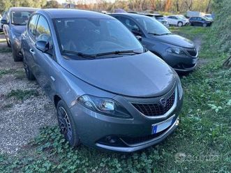 lancia ypsilon 1.0 firefly 5 porte s&s hybrid...