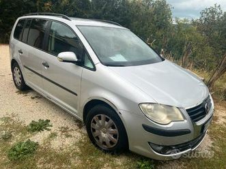 volkswagen touran 1.6 gpl