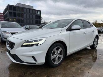 v40 t2 momentum r-design geartronic
