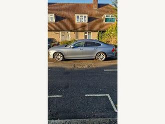 2.0 d4 momentum plus saloon 4dr diesel auto euro 6 (start/stop) (190 ps)