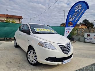 ypsilon 3ª serie ypsilon 1.2 69 cv 5 porte silver