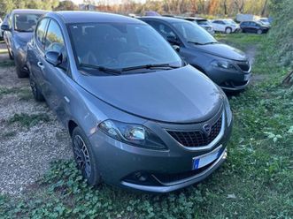 ypsilon 3ª serie ypsilon 1.0 firefly 5 porte s&s hybrid platino