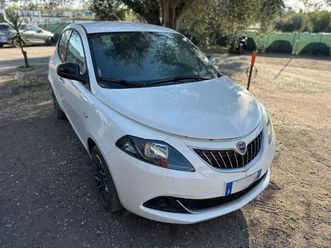 ypsilon 3ª serie ypsilon 1.0 firefly 5 porte s&s hybrid platino