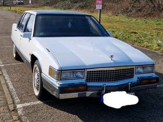 cadillac fleetwood sisty v8