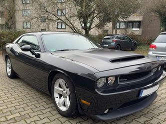 dodge challenger sxt 2011