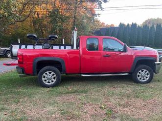 2013 chevy silverado 2500hd *6.0 * 4x4 * 9ft fisher hd plow