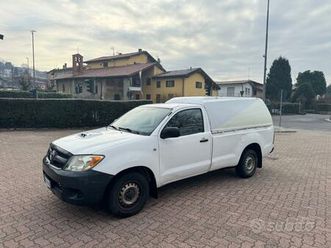 toyota hilux 2.5 d-4d 2wd 2p. pick-up