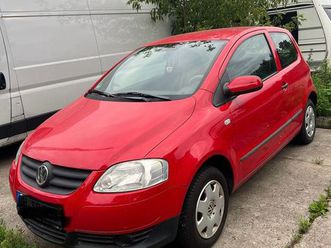volkswagen fox, ferrari rot