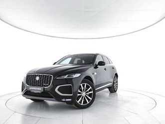 jaguar f-pace 2.0 d 204 cv awd aut. r-dynamic se greenstone del 2023 usata a viterbo