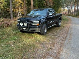 2500 hd extended cab 6.6 v8 duramax 4wd