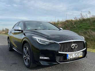 infiniti q30 1.6t dct sport city black