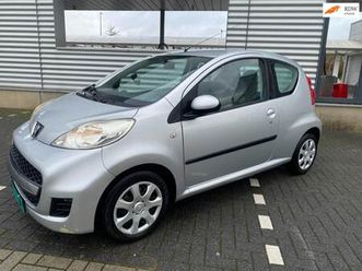peugeot 107 - 1.0-12v xr airco nwe apk, all season banden, elektrische ramen , getint glas, mooie auto ,