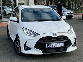 toyota yaris design hatchback's 1.5 vvt-h design e-cvt euro 6 (start/stop) 5dr