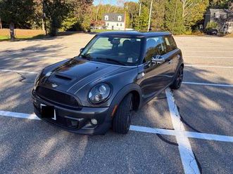 2013 mini cooper s 6 speed - price reduced