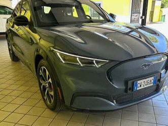 e mach-e awd iva esposta auto 600km si export