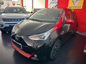 aygo 2ª serie aygo connect 1.0 vvt-i 72 cv 5 porte x-clusiv red style mmt