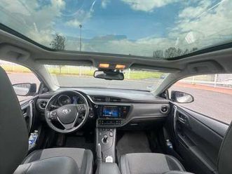 auris touring sports hybride 136ch tendance business