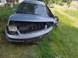 vand autoturism volkswagen passat 2000 avariat baia de aries