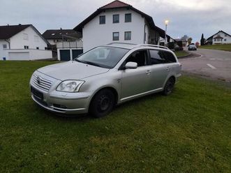 toyota avensis combi executive 2,2-l-d-cat executive