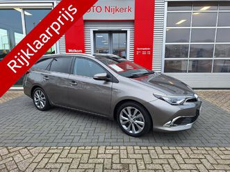 toyota auris touring sports 1.8 hybrid executive *met trekhaak!*