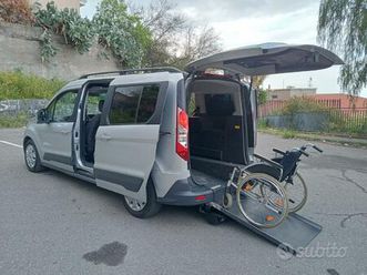 ford tourneo connect pianale ribassato con rampa d
