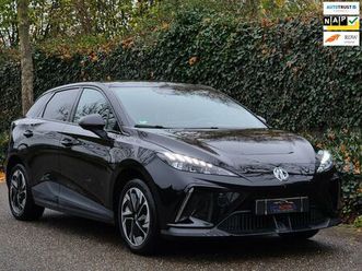 mg mg4 electric - 64 khw full optie 360 cam pilot carplay led 5 jaar fabrieksgarantie 1e- eigenaarnl nap top