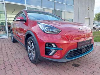 kia niro e-niro 64kwh platinum facelift. 3 fázis. szervizkönyves