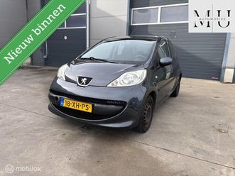 peugeot 107 - 1.0-12v xs urban move