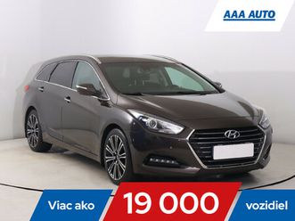 hyundai i40 1.7 crdi, premium, automat, sr,2.maj