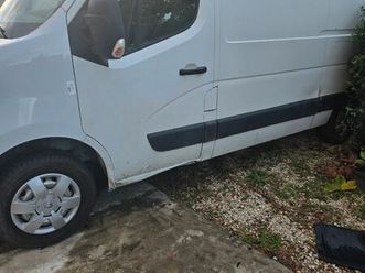 NISSAN NV400 je-vends-mon-nissan-nv400-un-vehicule-de-societe-pratique-et-fiable-marque-nissan