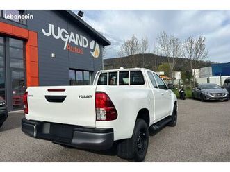 toyota-hilux-2-8-204-x-tra-cab-le-cap-my25-1