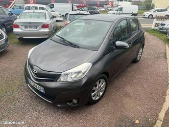 toyota yaris d-4d pack active couleur gris