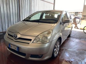 toyota corolla verso 2.2 16v d-4d sol