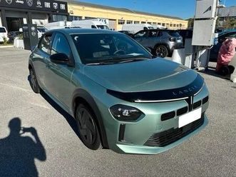 lancia ypsilon hybrid e-dct