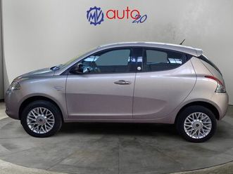 lancia ypsilon 0.9 twinair 85 cv 5 porte metano ecochic gold